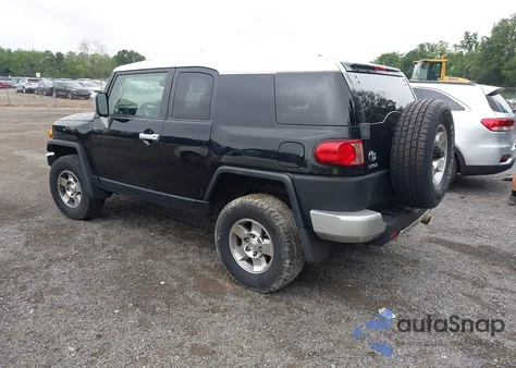 2010 Toyota Fj Cruiser z USA, uszkodzony, nr VIN JTEBU4BF6AK086437